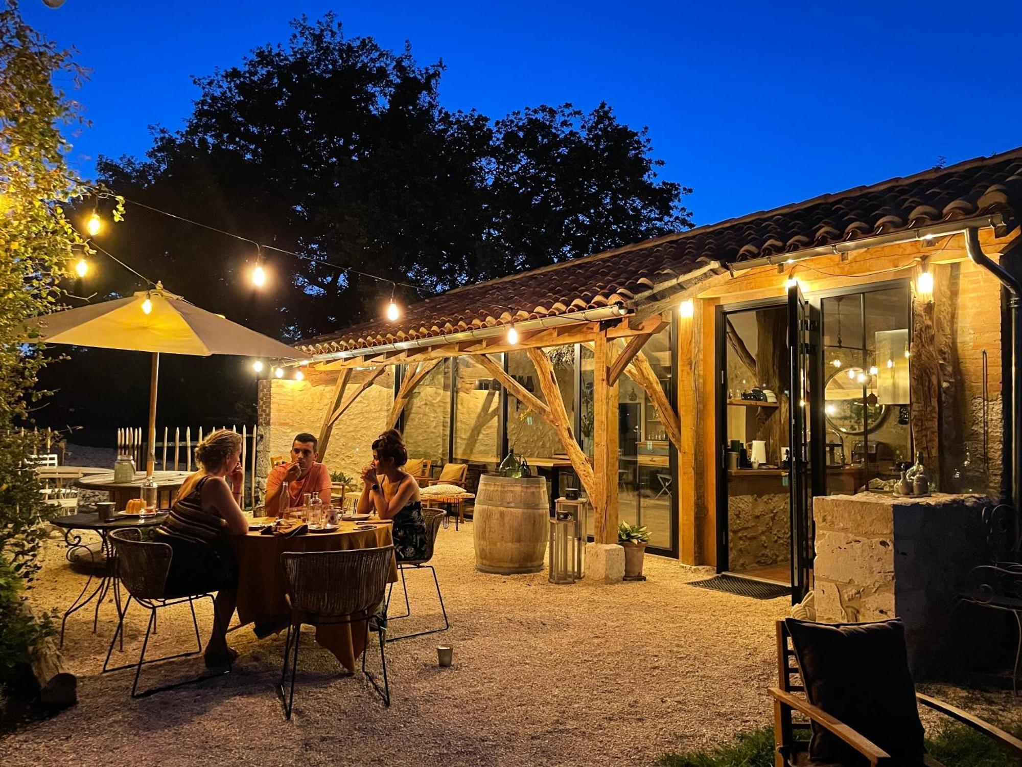 Dome Insolite Lichen Jacuzzi Et Petits-Dejeuners Inclus Gondrin Exterior photo